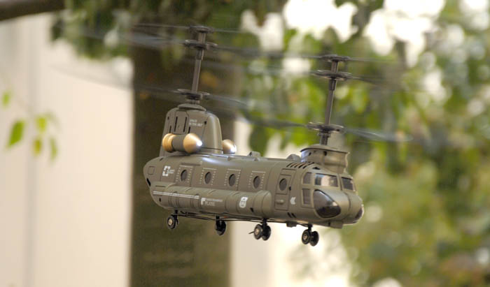 Вертолет Syma Chinook CH-47 S022