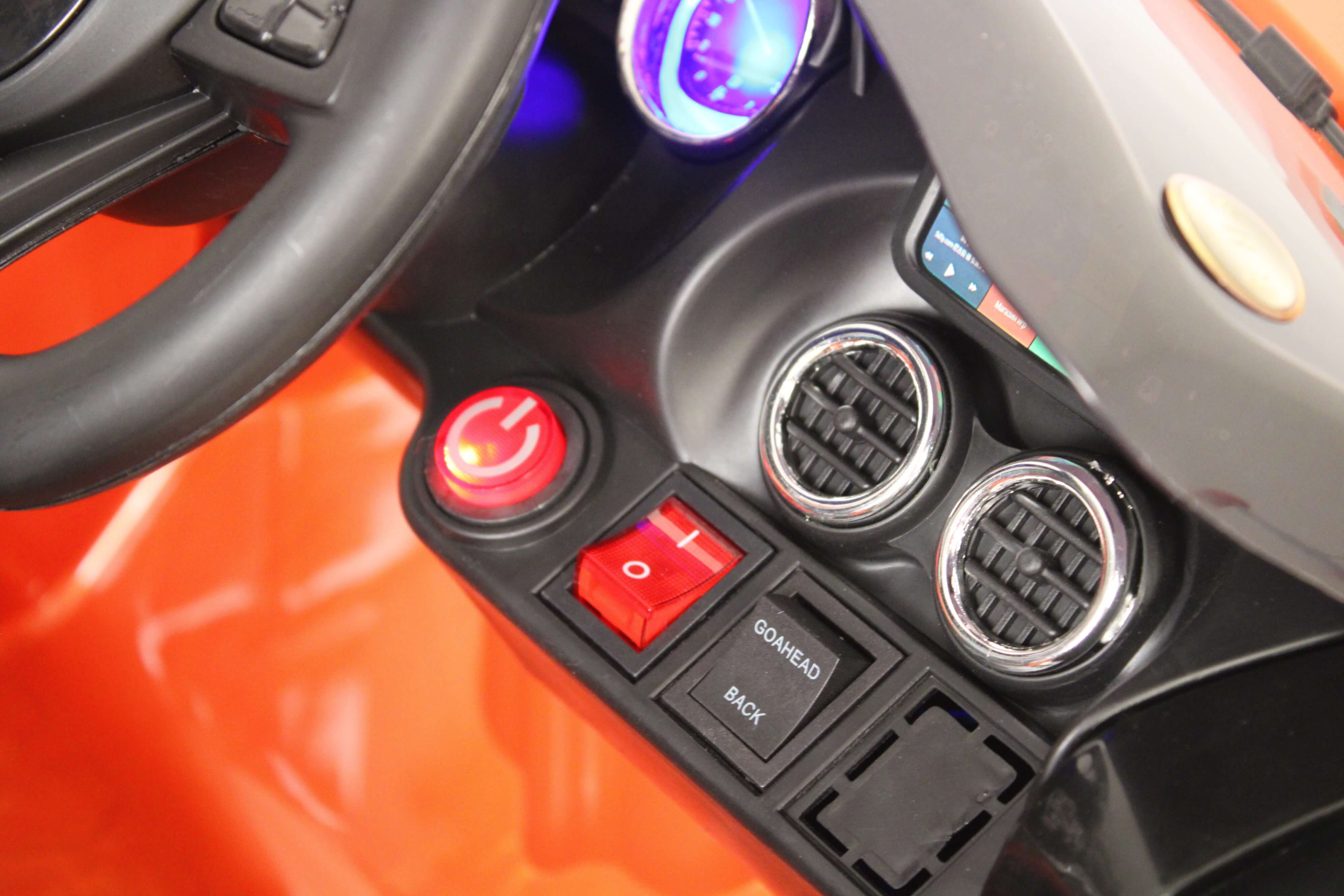 Электромобиль MERCEDES-BENZ AMG GT (Лицензионный) с пультом (Оранжевый) o008oo
