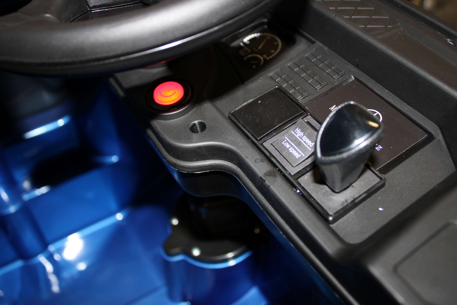 Электромобиль Mercedes-Benz Actros фура 4WD (Лицензионный) с пультом (Синий глянец) HL358