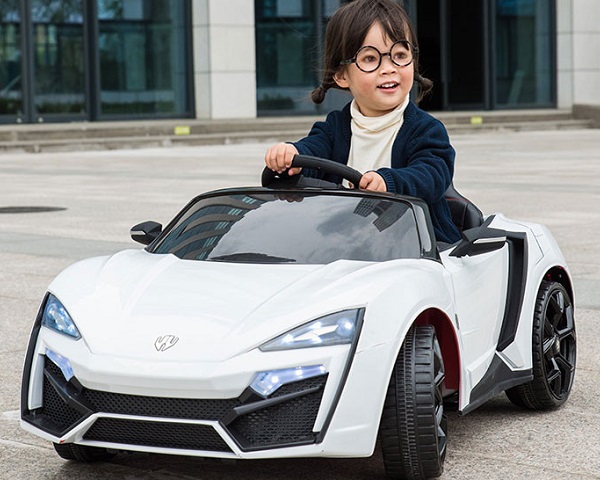 Детский электромобиль Lykan QLS с пультом (Белый) 5188