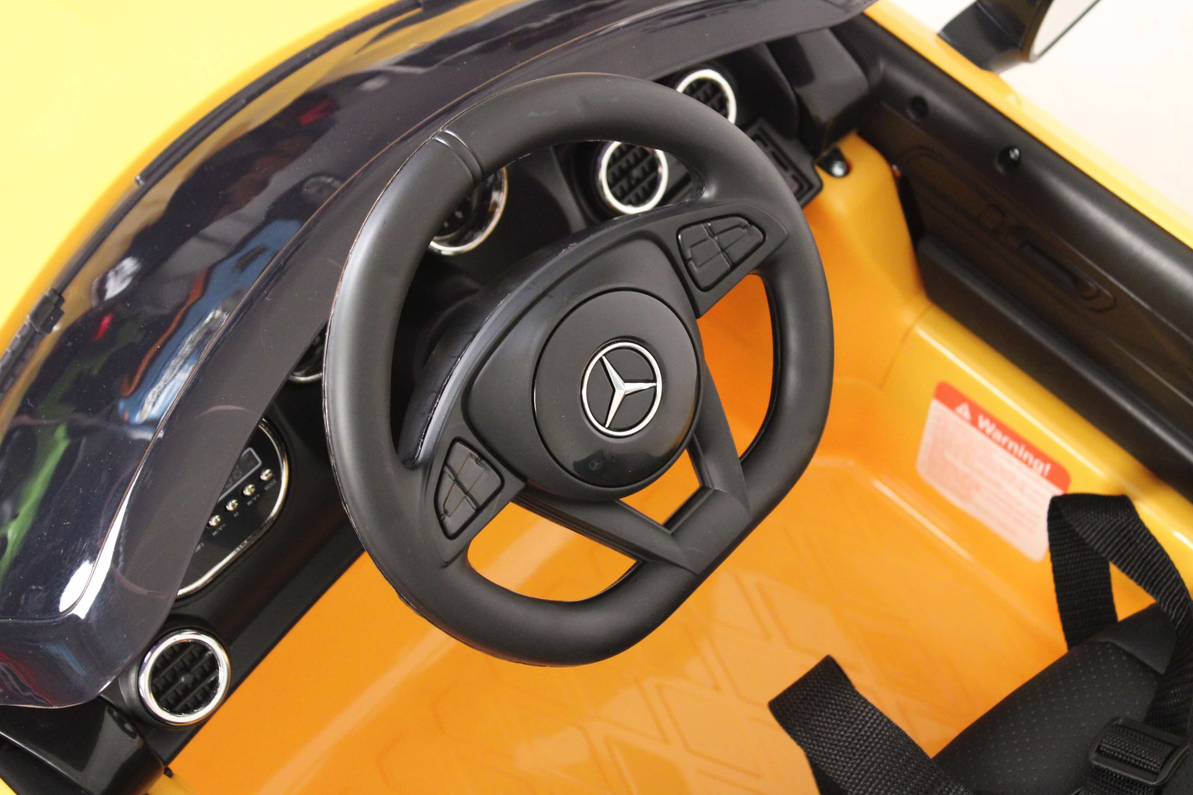 Электромобиль MERCEDES-BENZ AMG GT (Лицензионный) с пультом (Желтый) o008oo